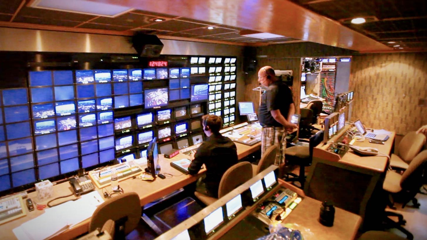 NOAH | Filming the Show