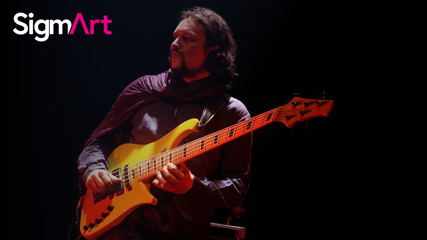 Indian TRILOK GURTU World Class Percussionist