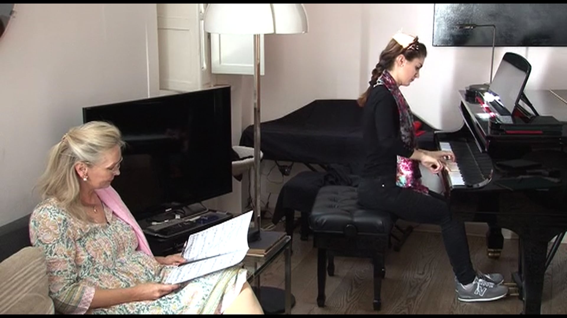 7) First movement: the forte is prepared by the piano before