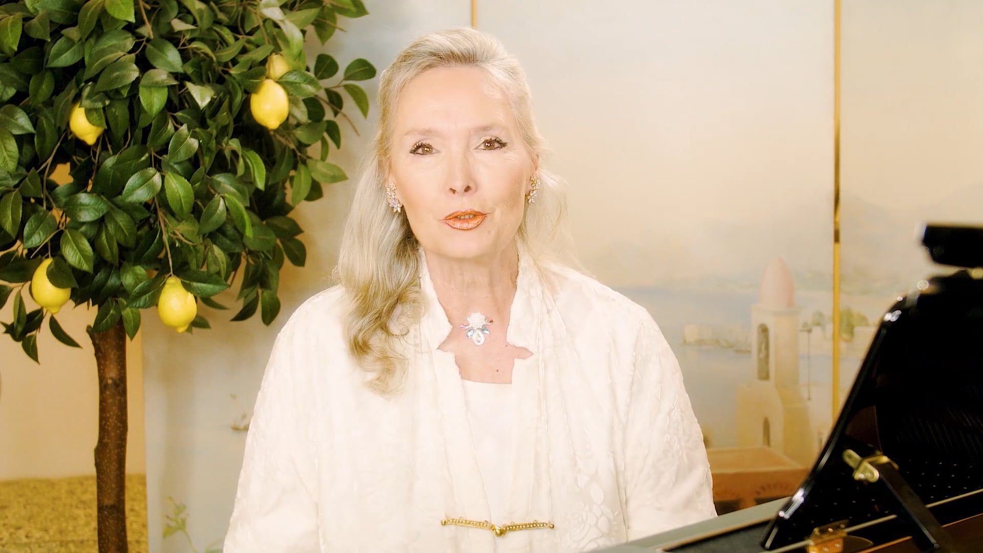 24) Intro. Chopin "Nocturne No.2 Op.27"