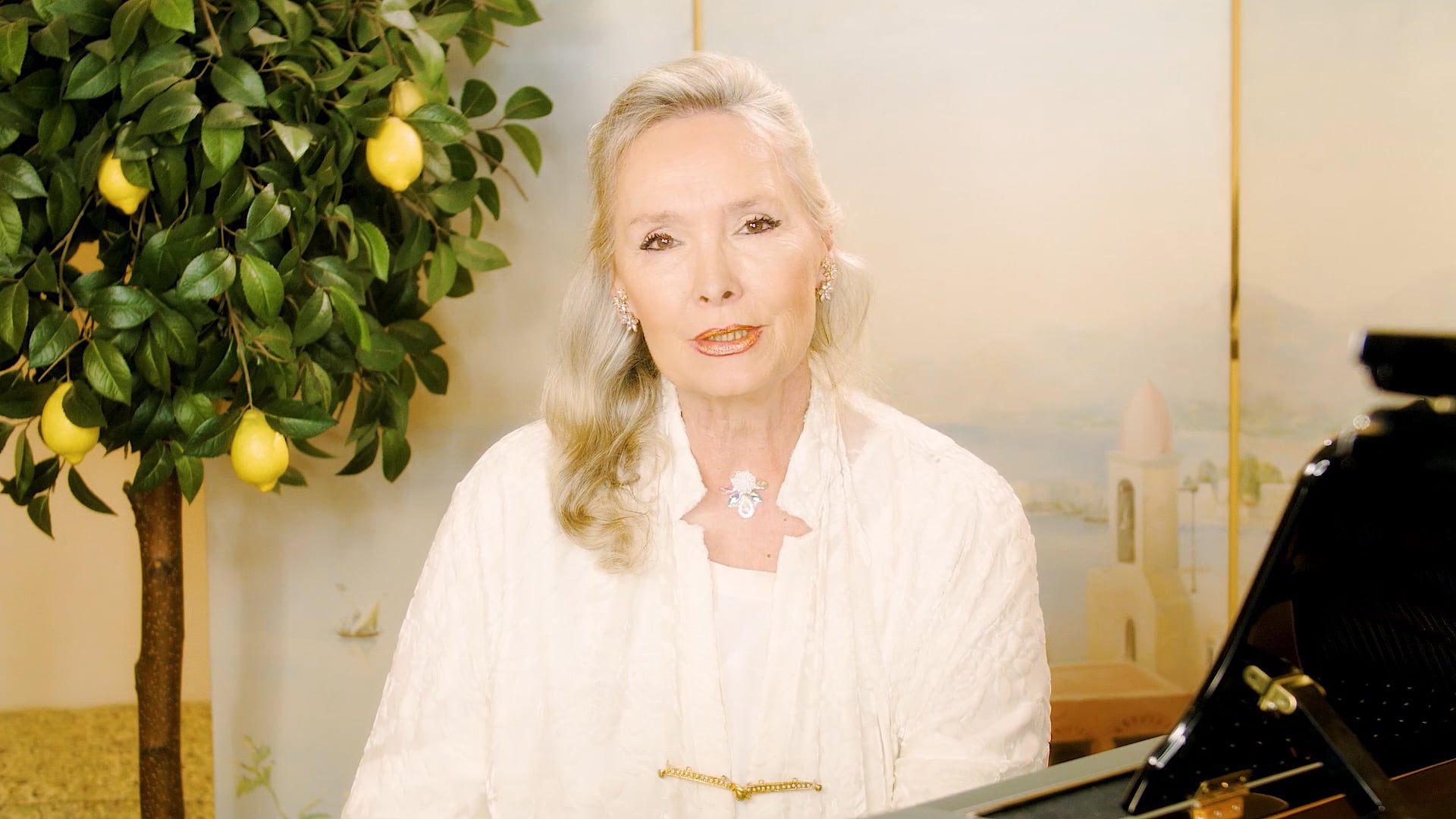 25) Intro. Granados “The Maiden and the Nightingale”