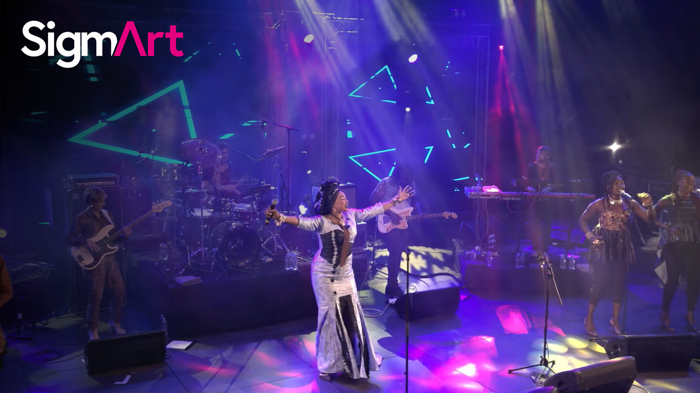 The Malian Diva OUMOU SANGARÉ 