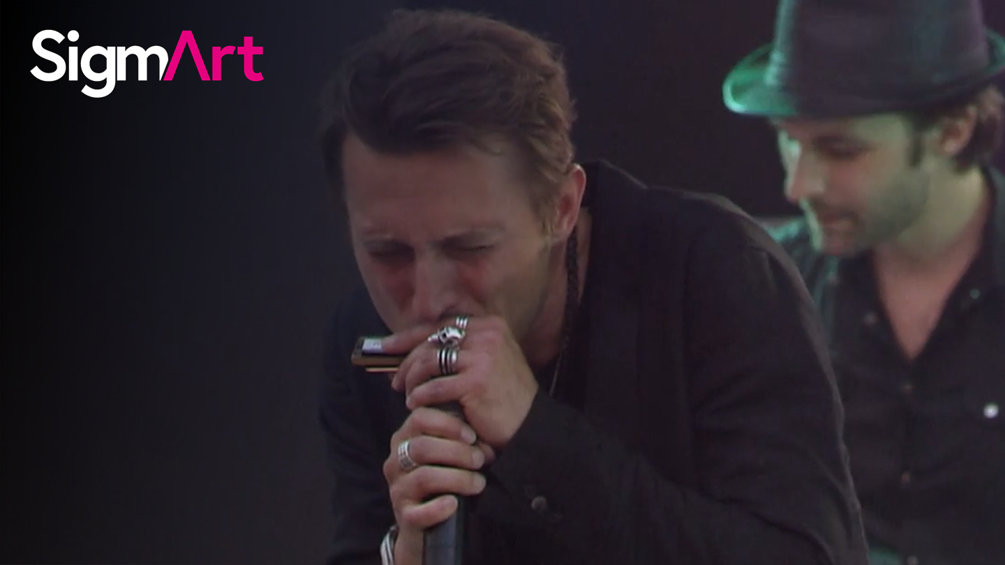 Harmonicist GREG ZLAP between American Blues & Jazz