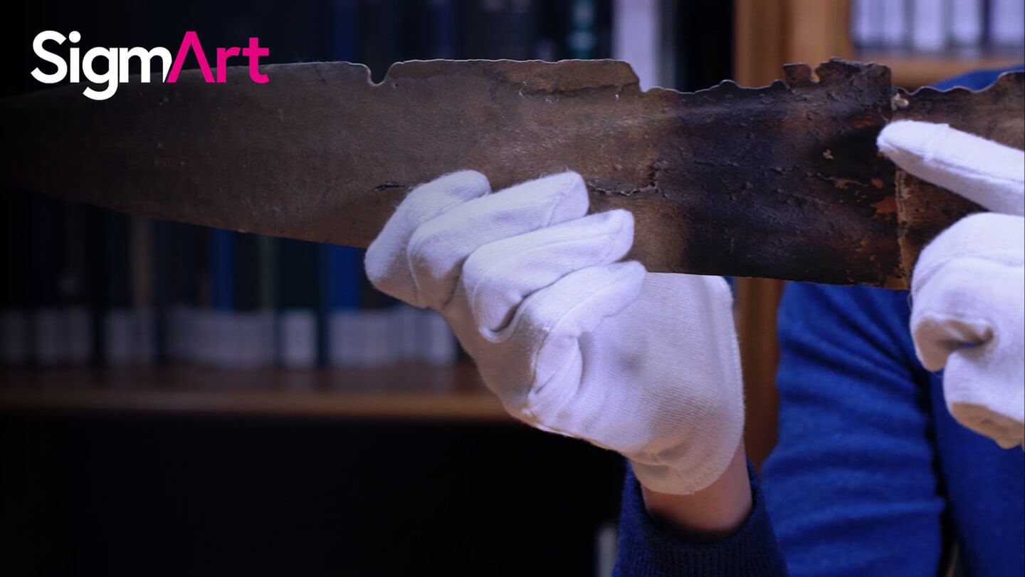 The BRONZE AGE ceremonial SWORDS