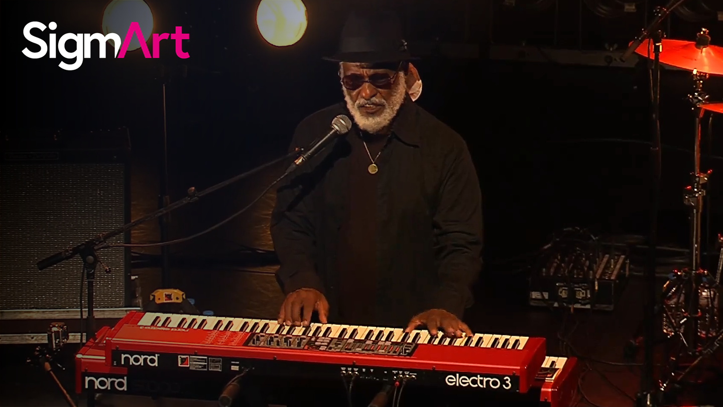 American Electric Blues MIGHTY MO RODGERS