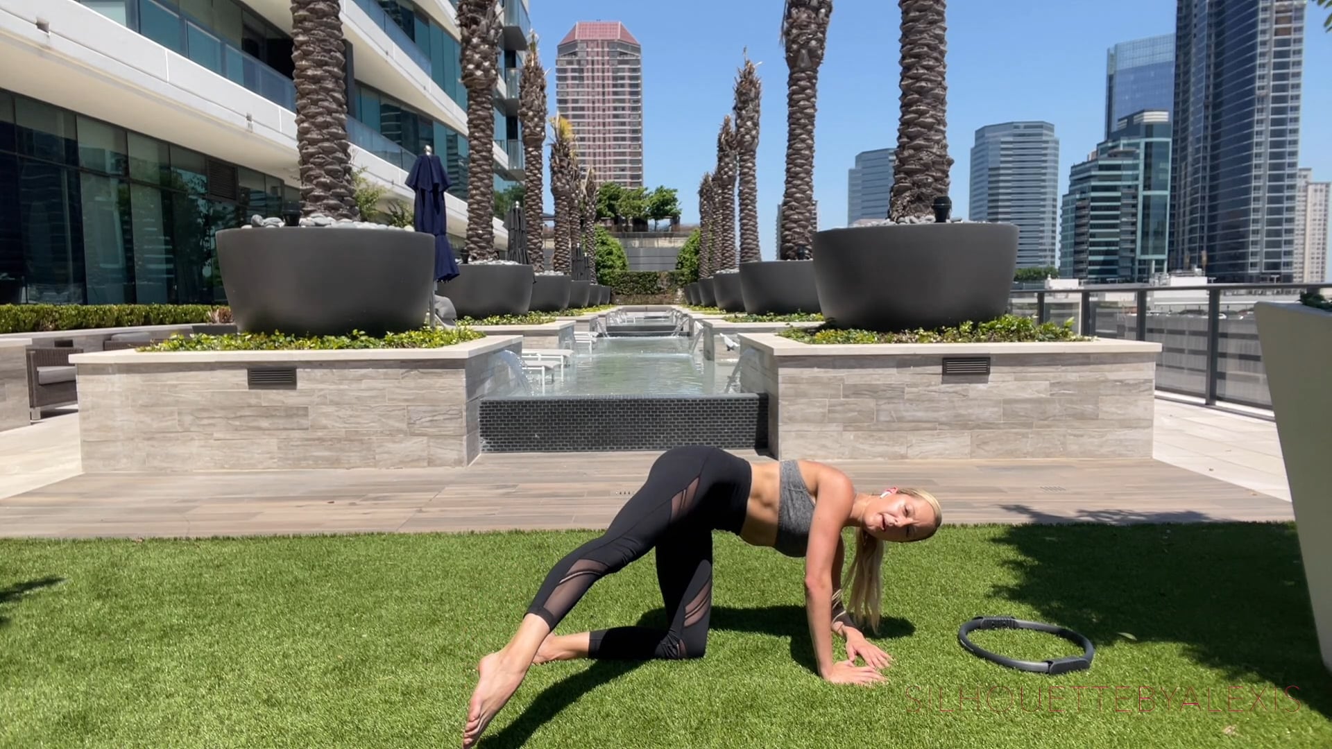 17 Min Full-Body Pilates Flow