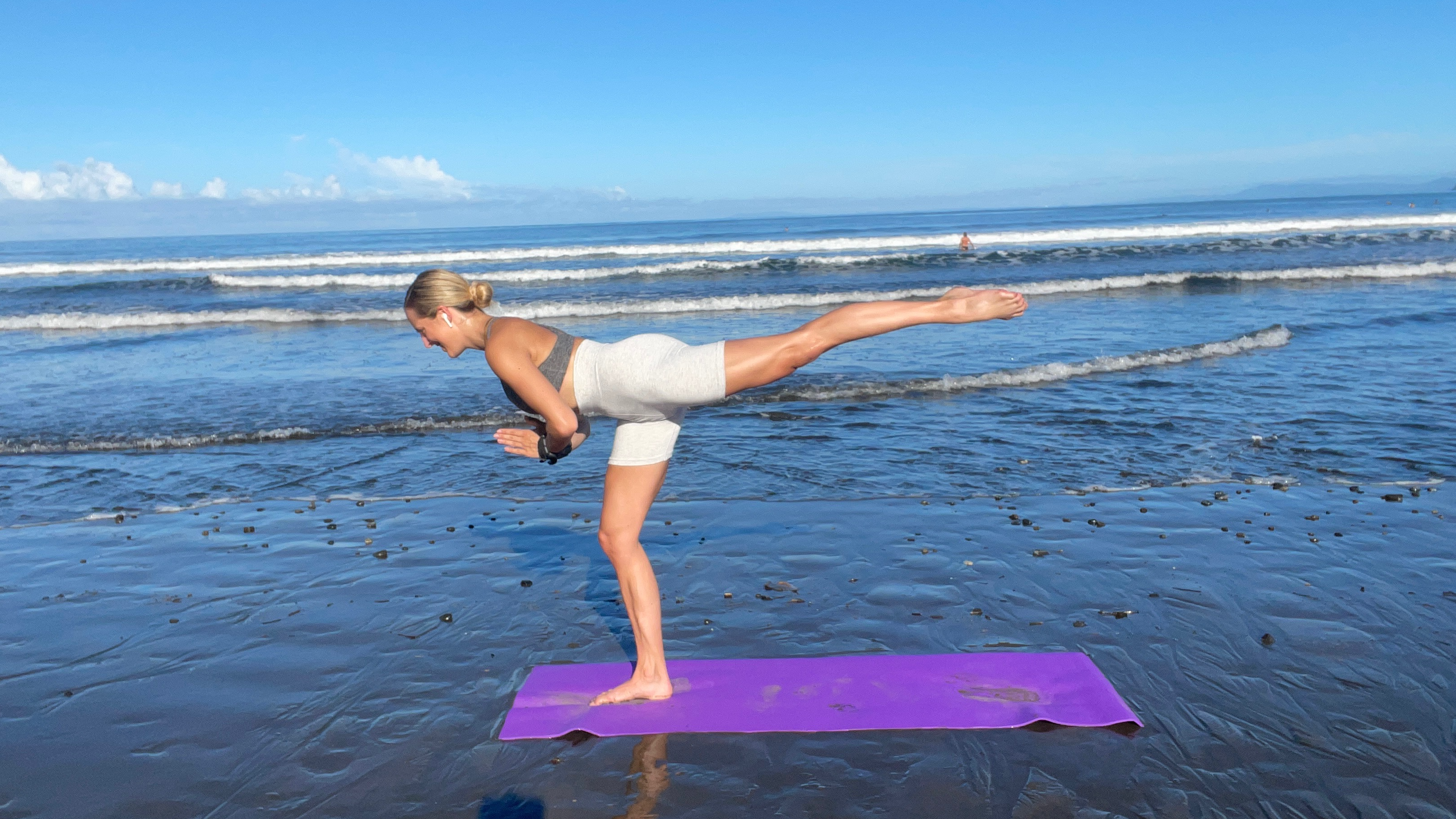 15 Min Silhouette Signature Flow in Costa Rica