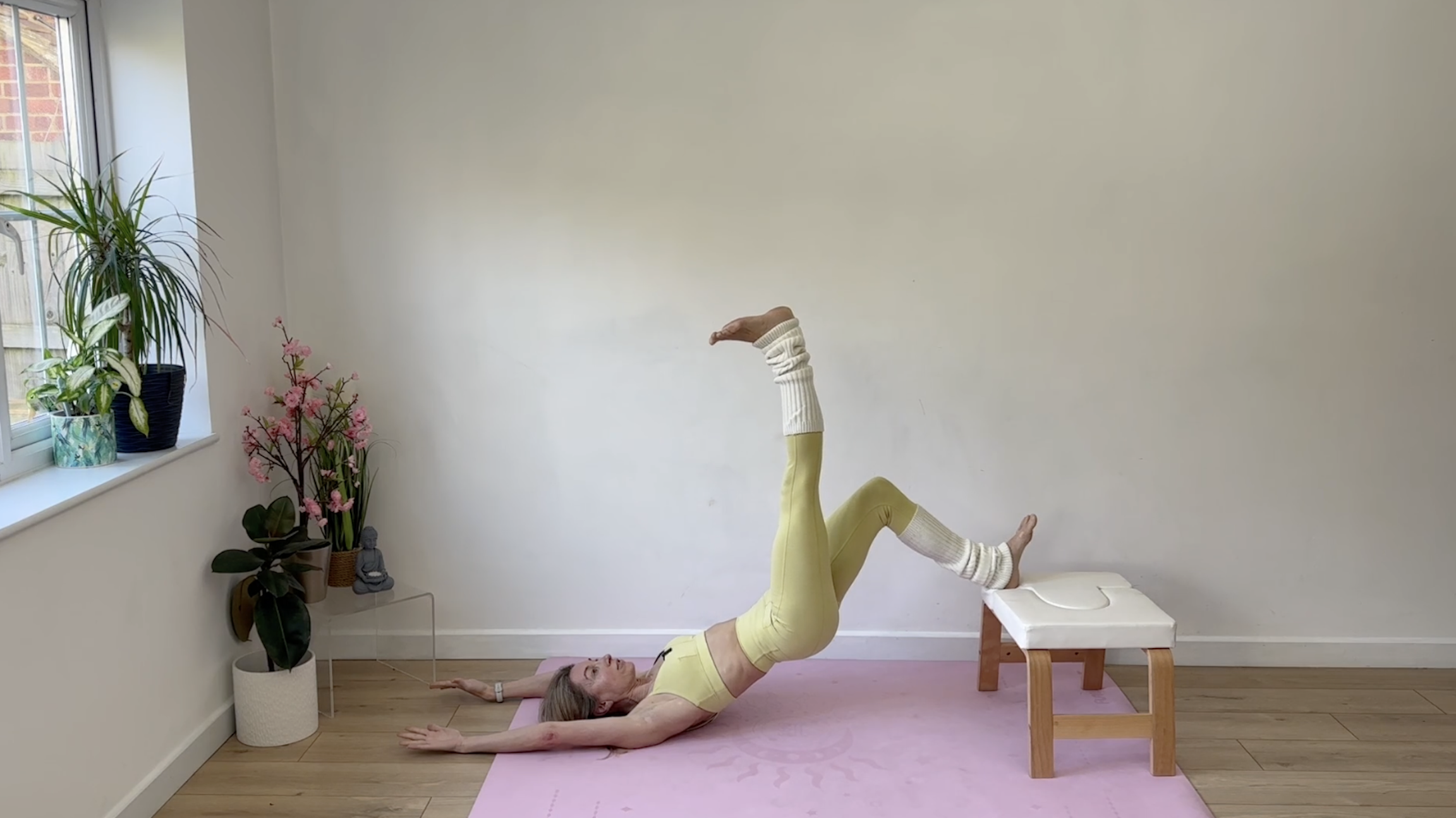 Booty Burn - Static Hold
