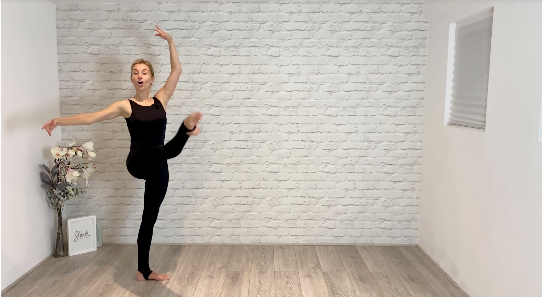 Ballerina body - chassé pas de bouree 