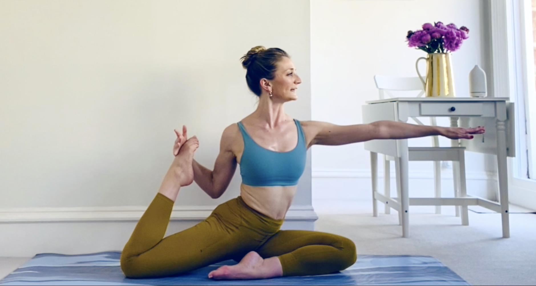 Sleek Super Stretch - Sleek Ballet Fitness | Ballet And Barre Workouts