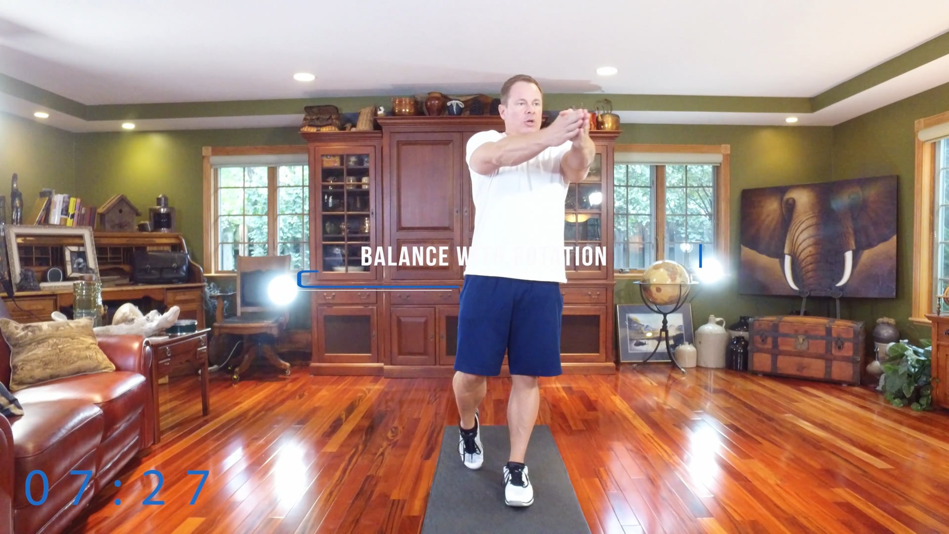 Hip Mobility and Balance in 9 Minutes