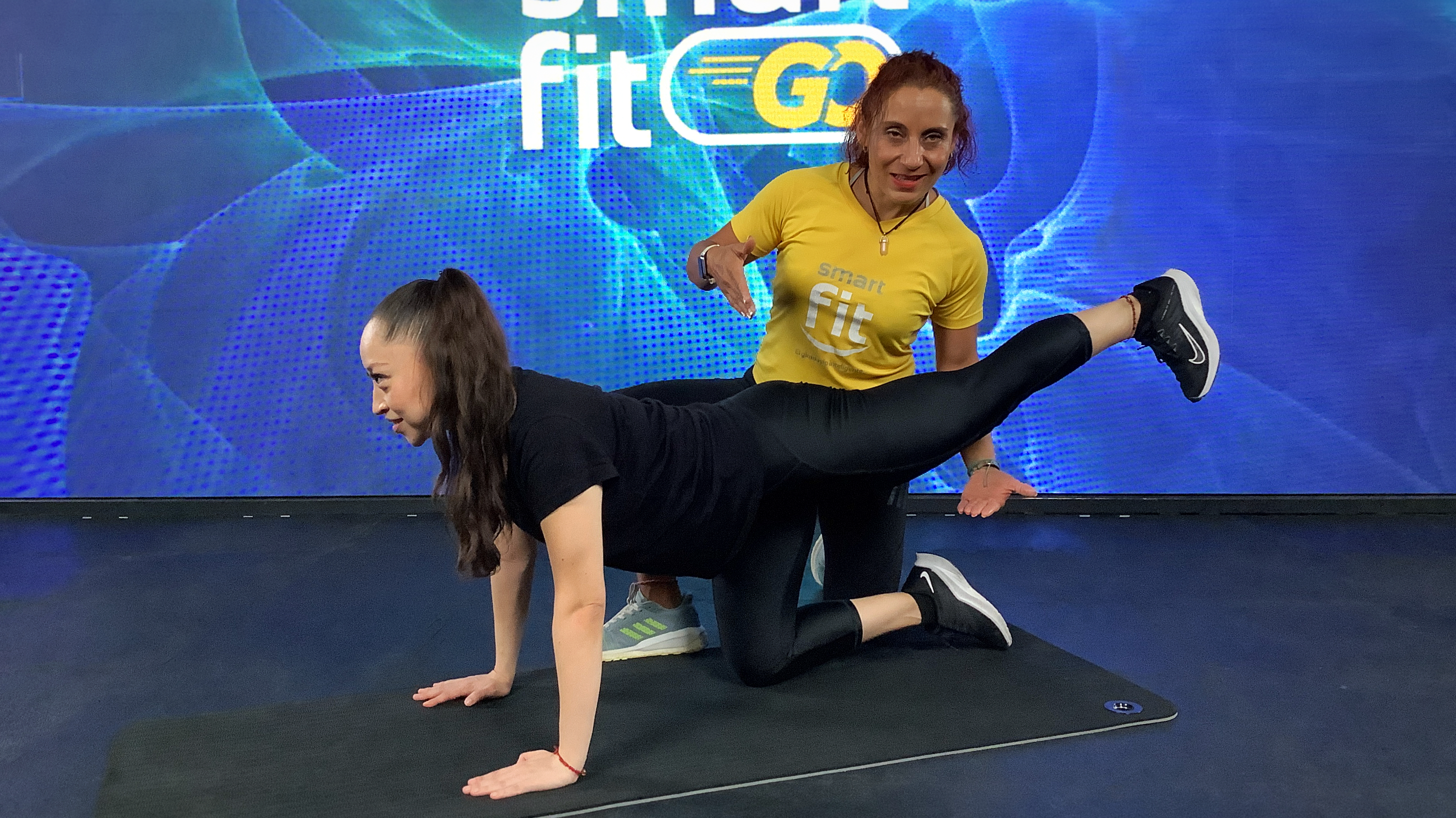 25 min I Glúteos y piernas de acero I Melissa Reyes y Mónica Cortés I 09/11/21