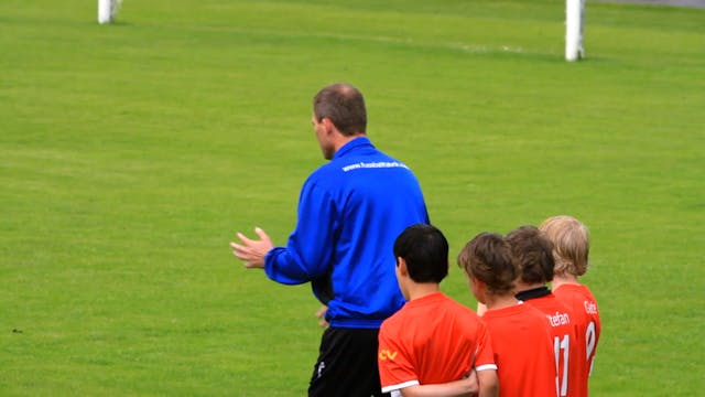 Soccer Clinics Part 2- Trapping and controlling the ball-HD