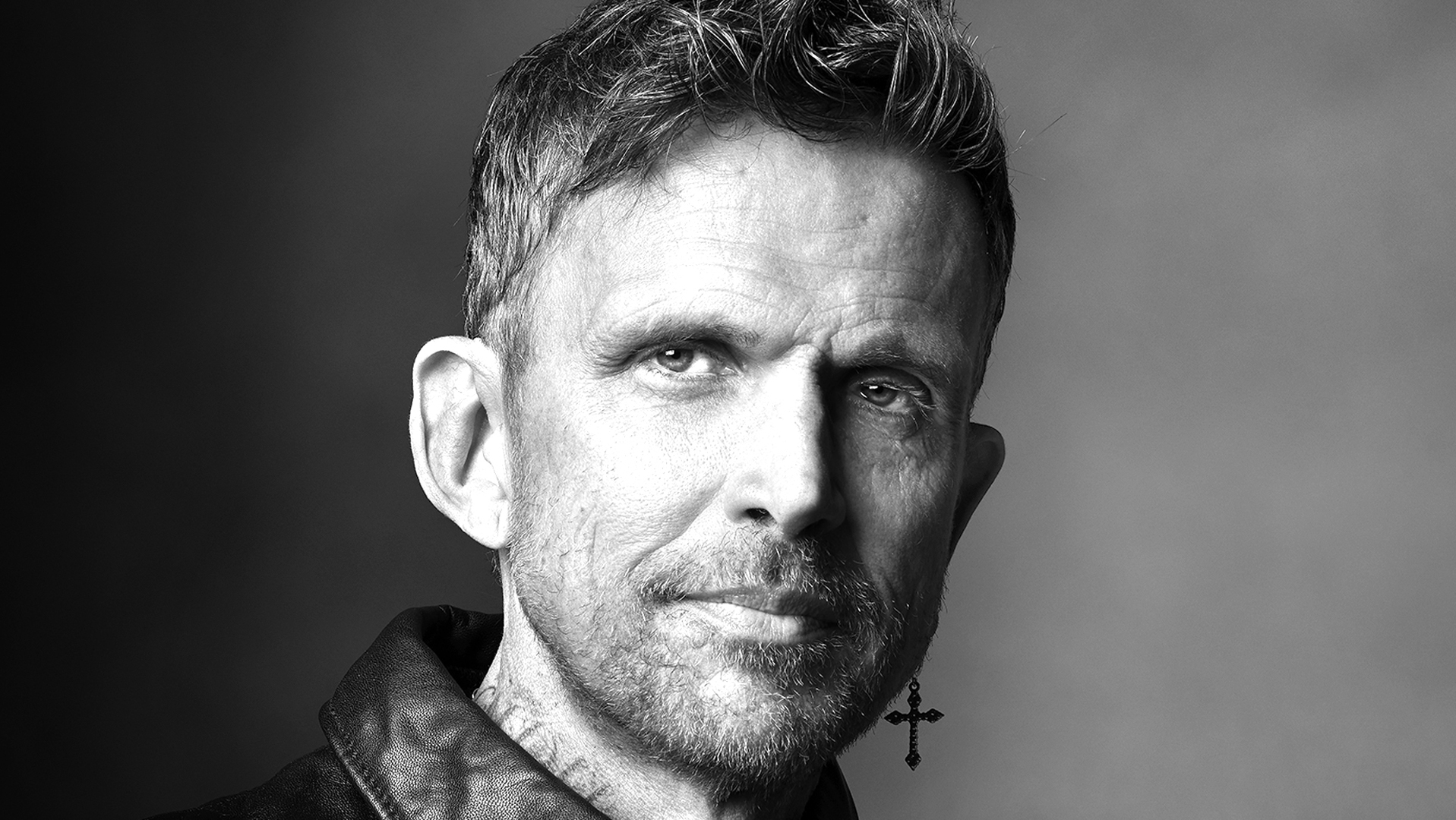 Black Sheep of a Celebrity Family-Ashley Hamilton