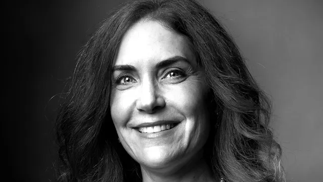 Comedian -  Lahna Turner