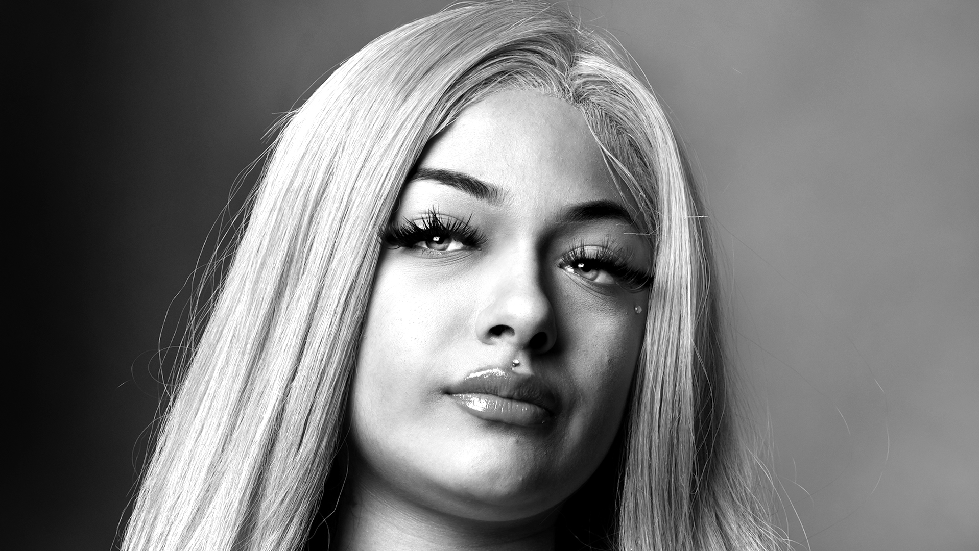 Fentanyl Addicted Stripper interview-Bella