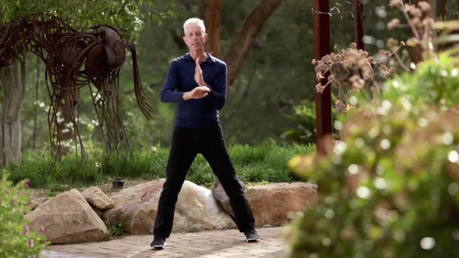 INSIDE FORM  SINGLE HAND FORWARD FAN THRU BACK