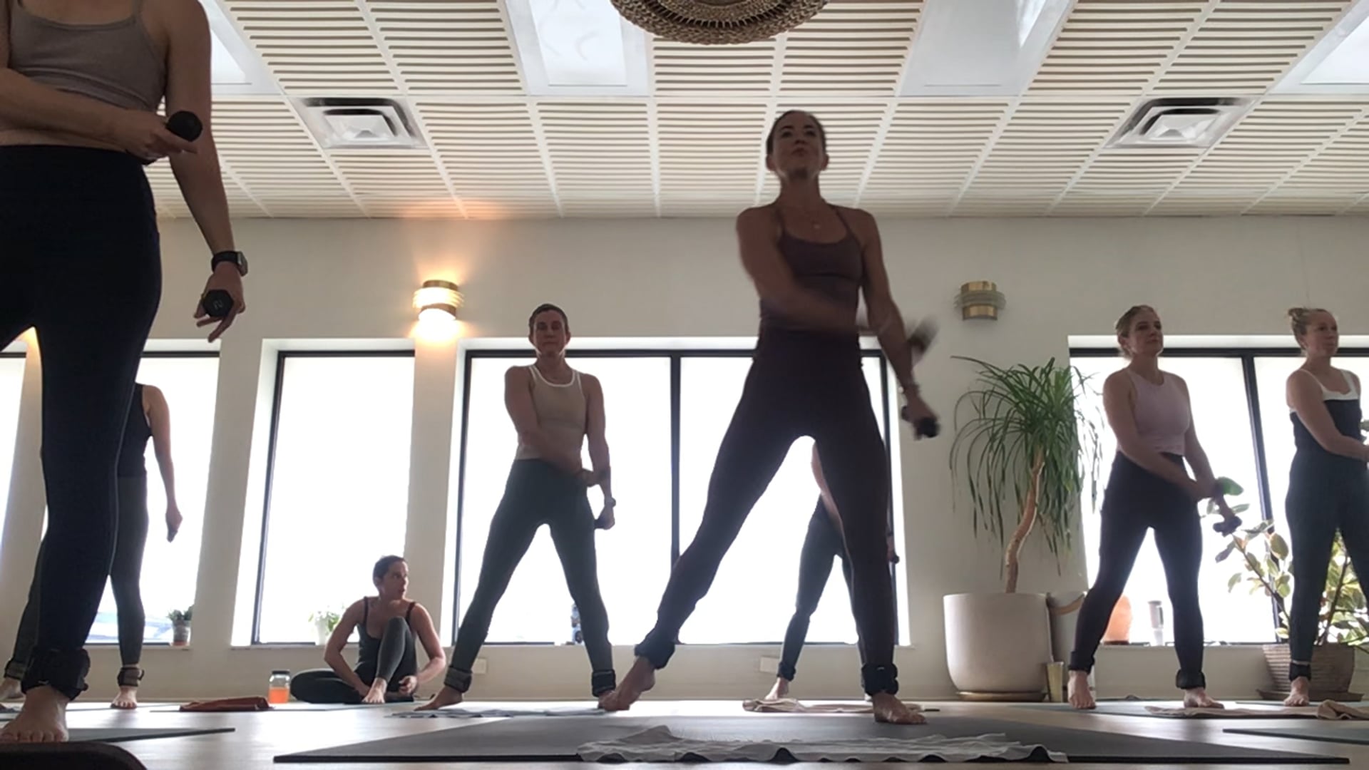Live Essentials Sol with Amanda, 11.12.24