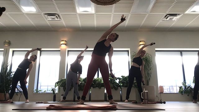 Live Essentials Sol with Laura, 4.6.23