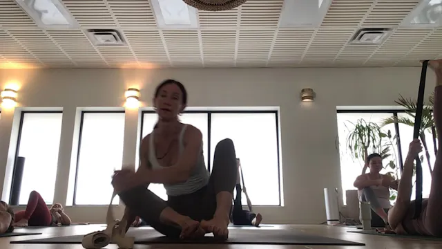 Live Sol Stretch with Regan, 4.7.24