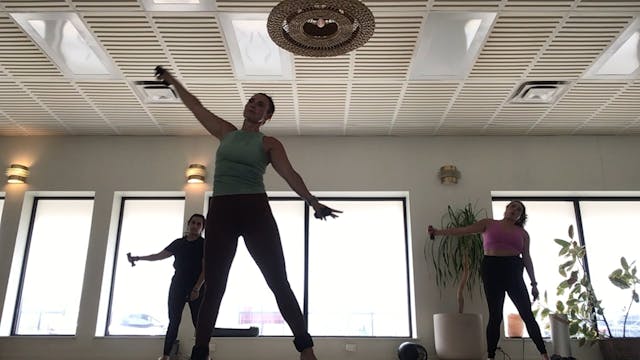 Live Beginners 30/30 with Laura, 6.29.23