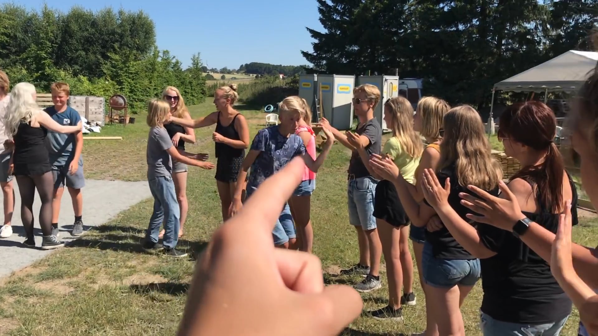 Följ med hos... Ark 1