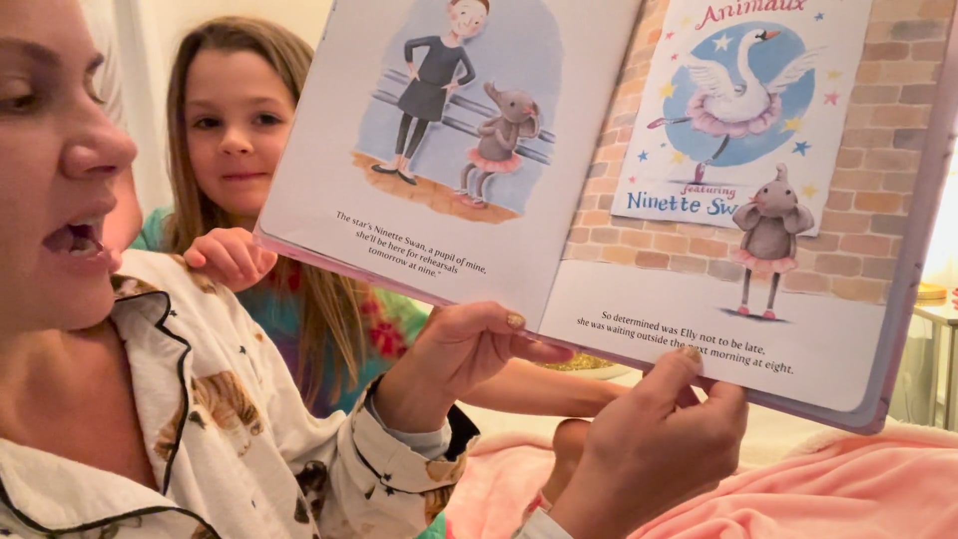 Miss Sophie reads Elly The Elephant with Coraline, Blaise and Max