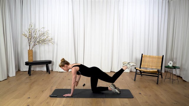 DAY 4 | WEEK 1: 15 Min No Cardio Sculpt