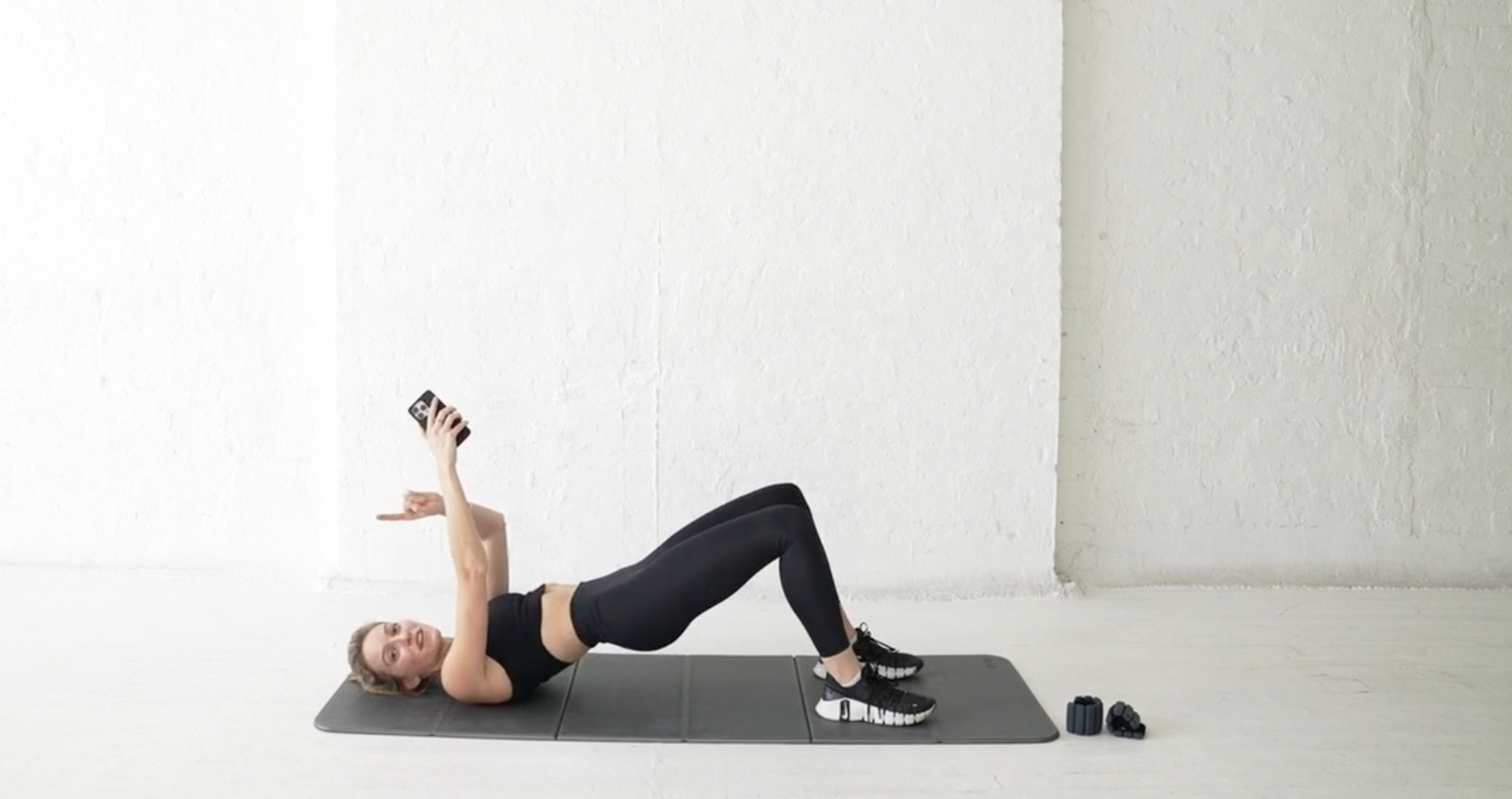 Day 2 - 25 Min 1-Cardio Sweat: Your first full-body Soto!*