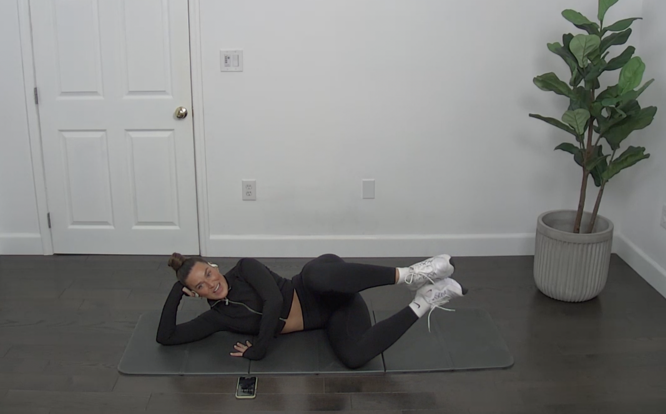 DAY 4 - 10 Min Express Glutes 