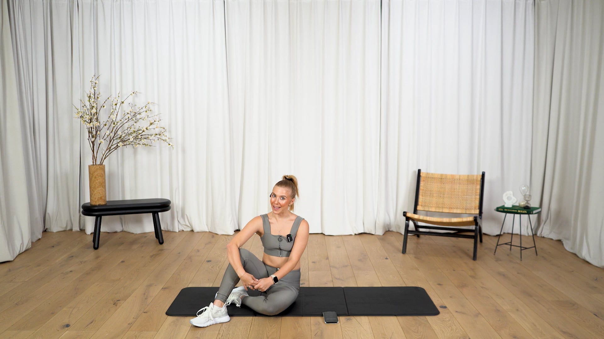 5 Min Express Abs on Back