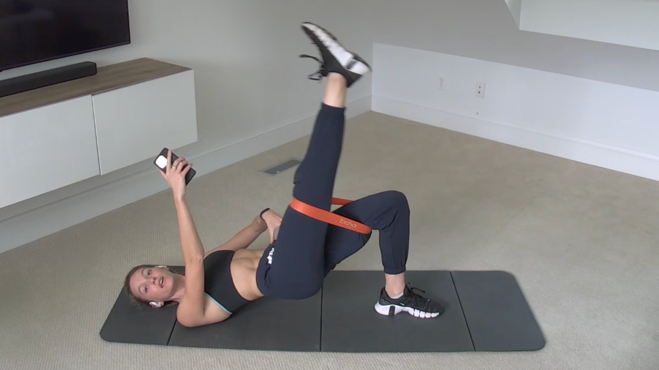 DAY 14 - 5 Min Express Glutes