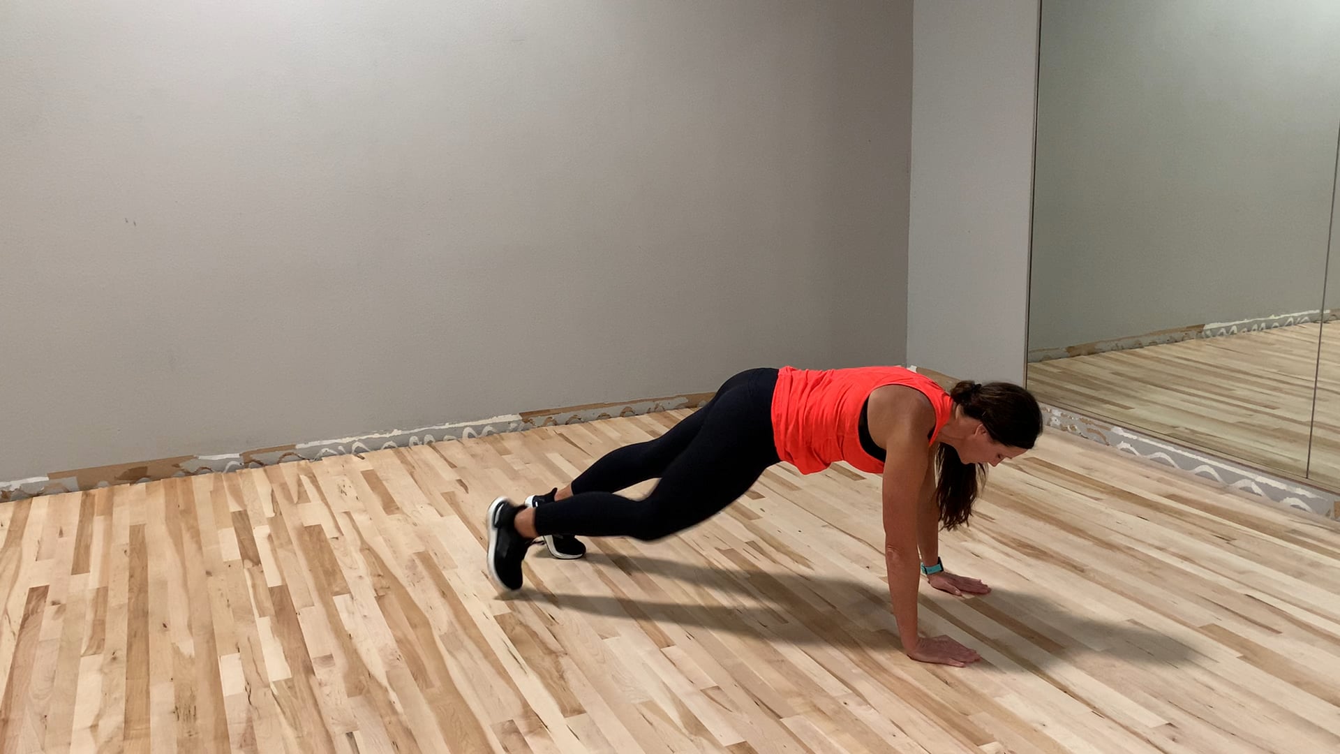 Knee to elbow crunch to knee to opposite elbow crunch