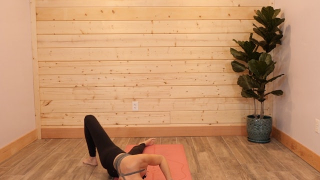 sparkSTRETCH (12 Min) - Steph Young