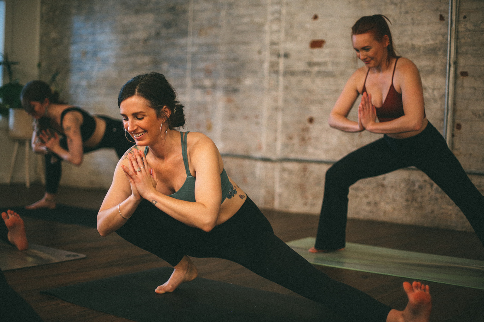 Thurs 3/26 9AM | Strong + Stretch | Tori