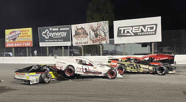 Tour-type Modifieds New Smyrna Race 1...