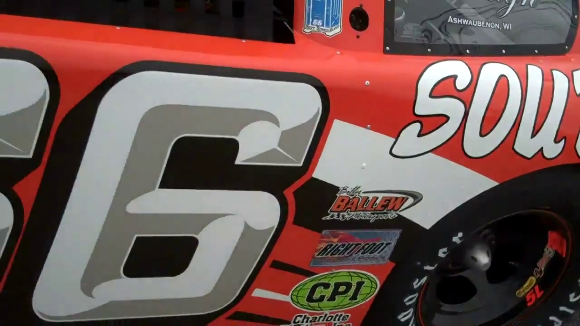 Sights and Sounds Thursday at the 2009 Snowball Derby - Music Video 