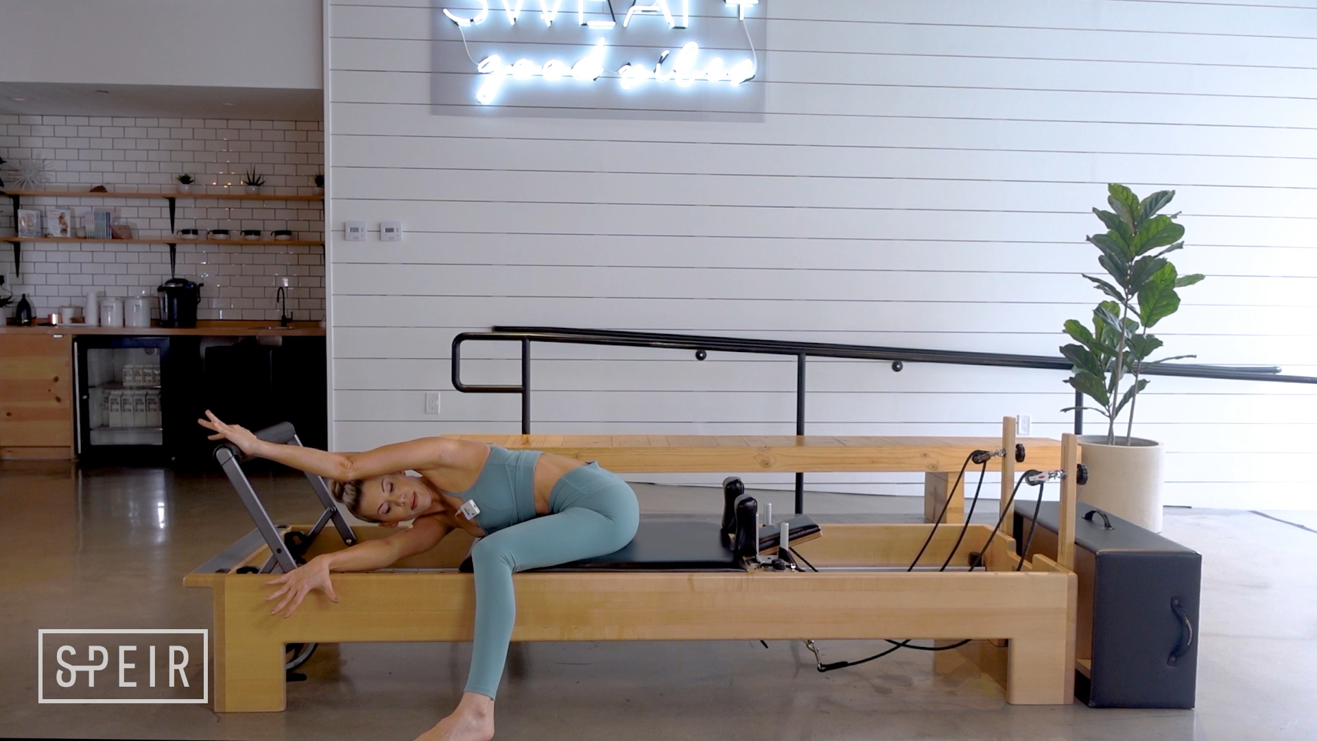 15 Minute Full Body Stretch