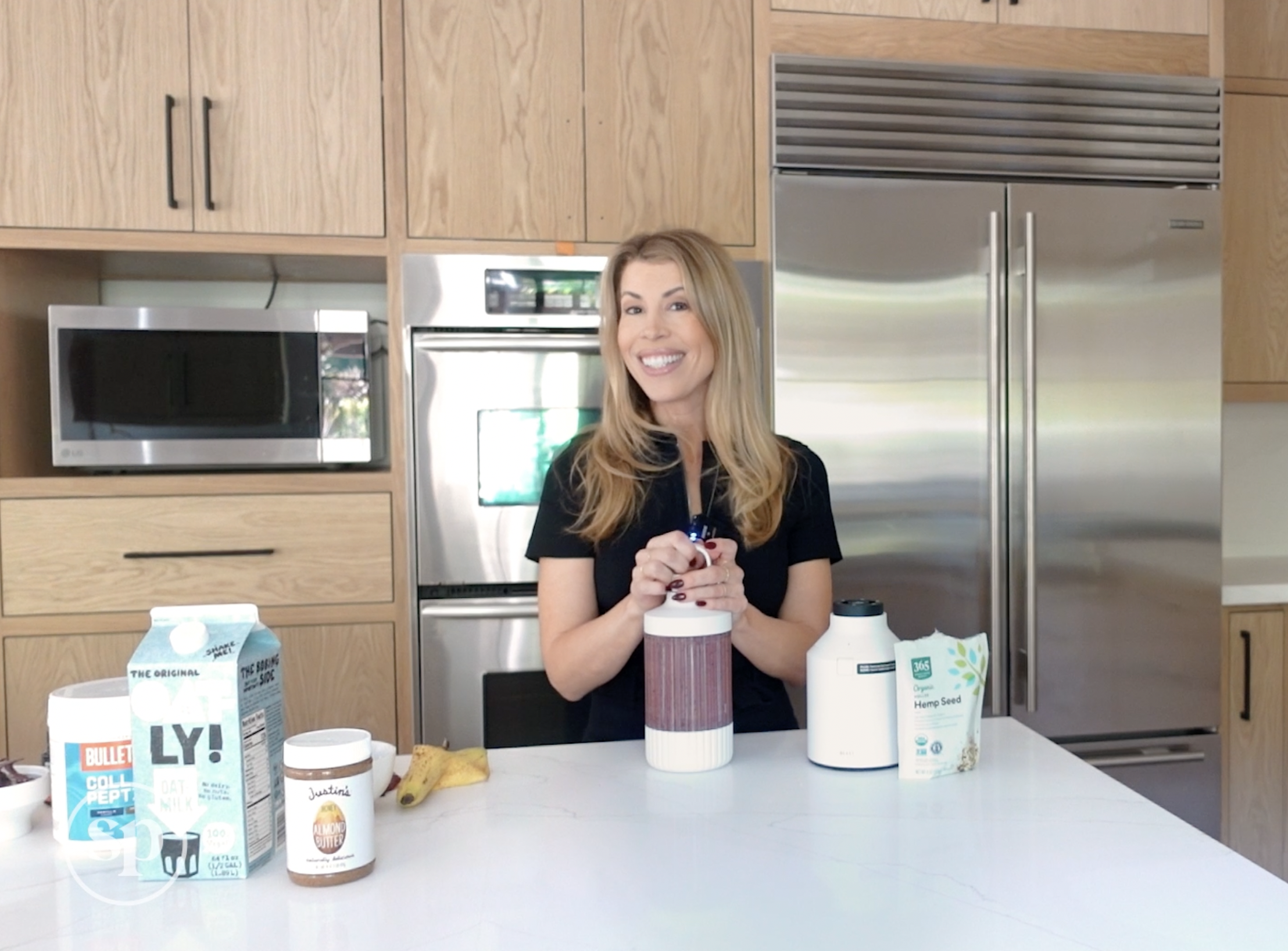 Eat: Pre-Post Workout Smoothie with Acai