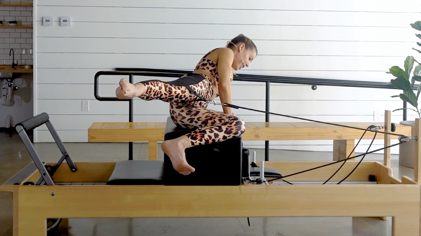 30 Minute Outer Hips & Glutes