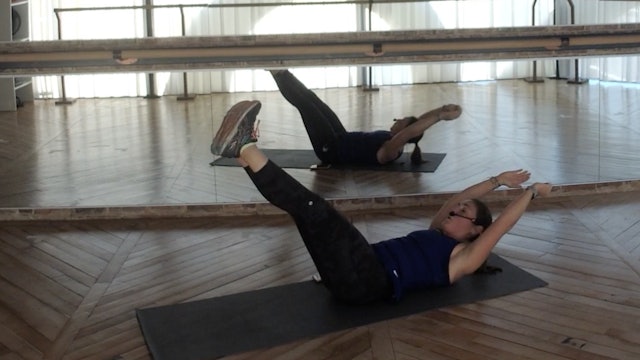 STRONG ABS 15 with Hannah (core + back)