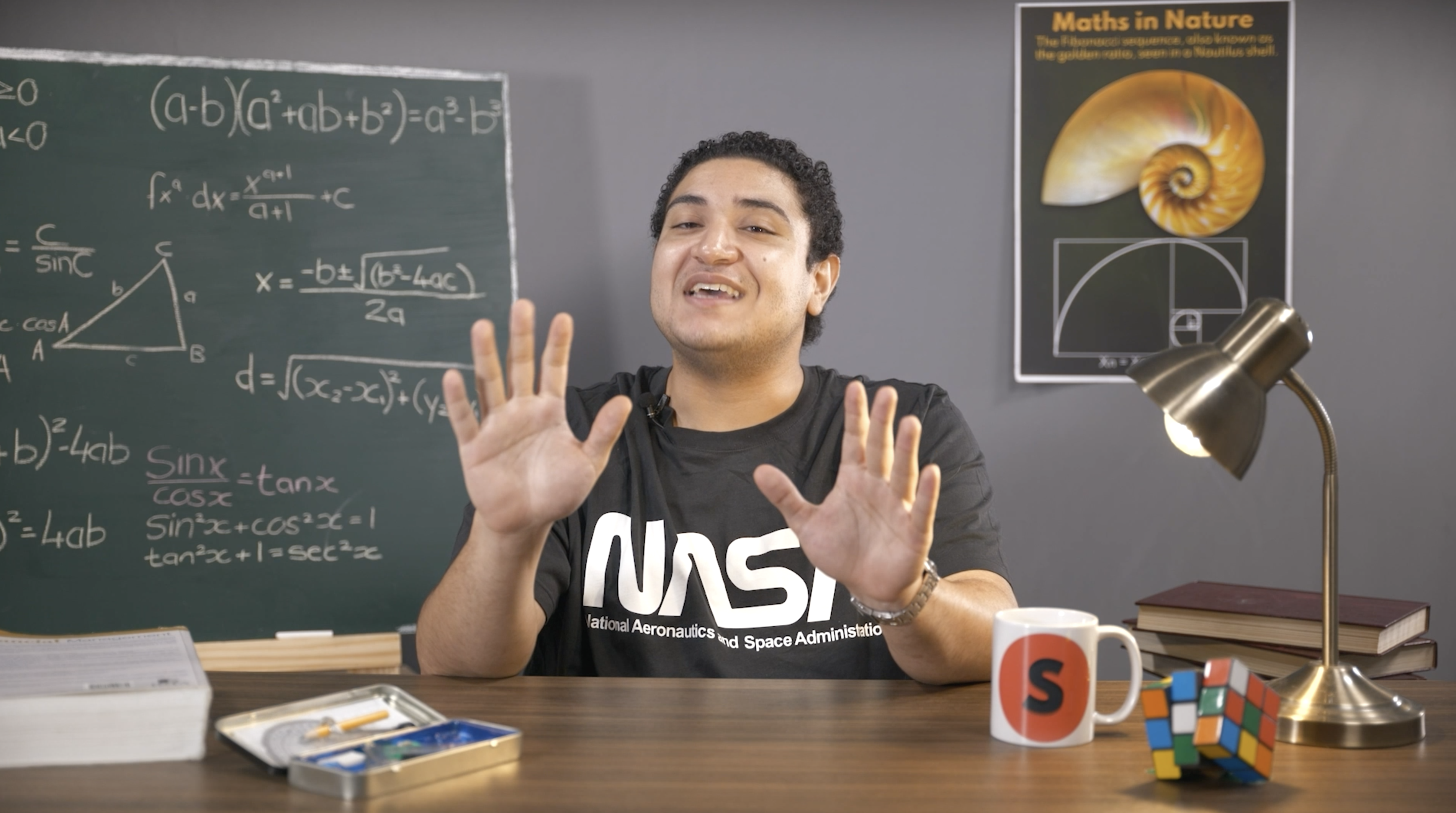 Algebraic Expressions Part 4: Factorisation