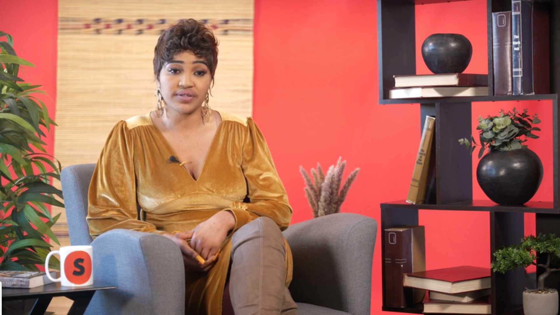 Omhumnini nenani / Ownership