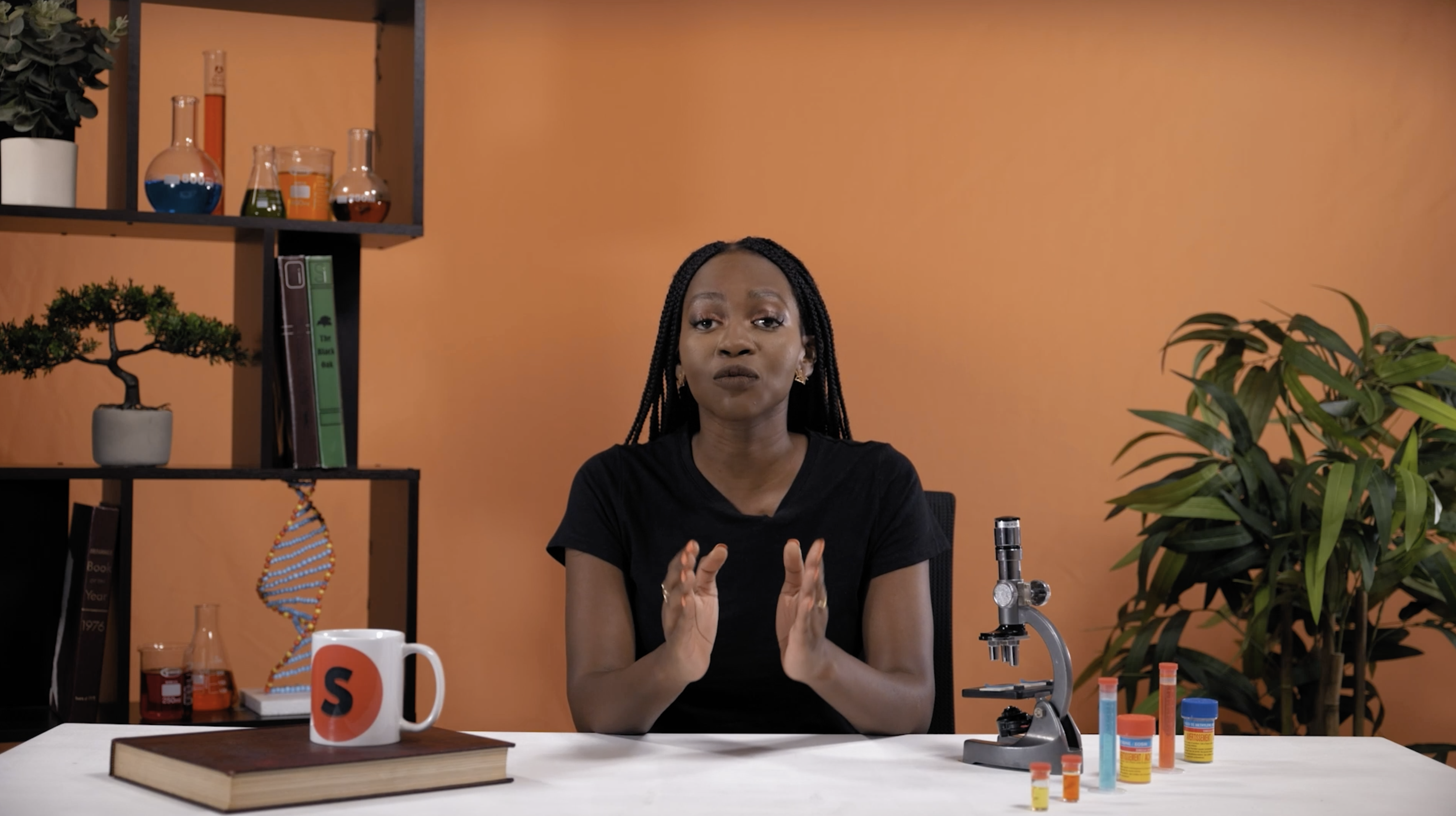 Chemistry of life: Nucleic acids and vitamins 