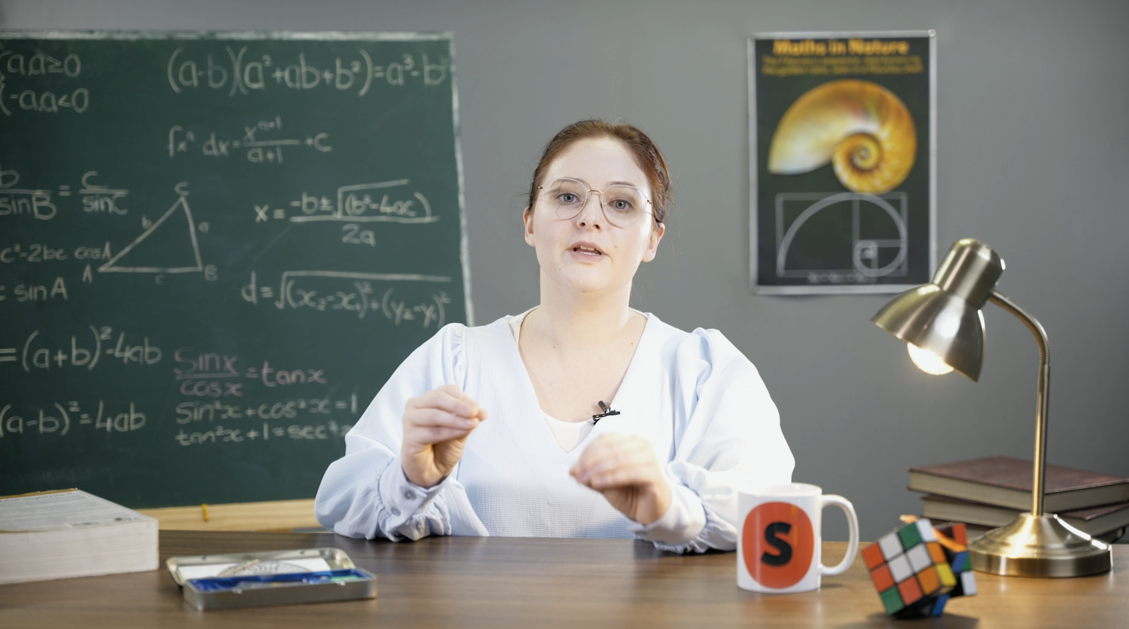 Geometric Patterns - Determining Rule in Words and Formulae