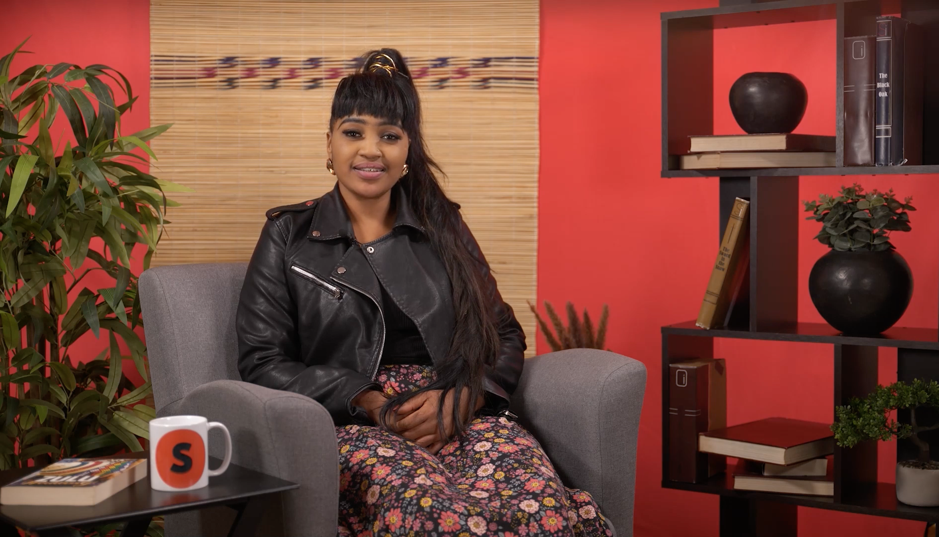 Isikhangiso / ​​Advertisement