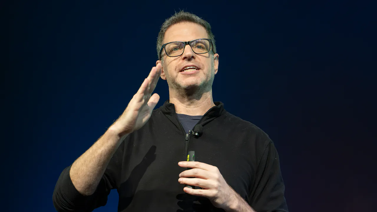 The Making of Reid Hoffman’s AI: A Conversation with ReidAI’s Creator ...