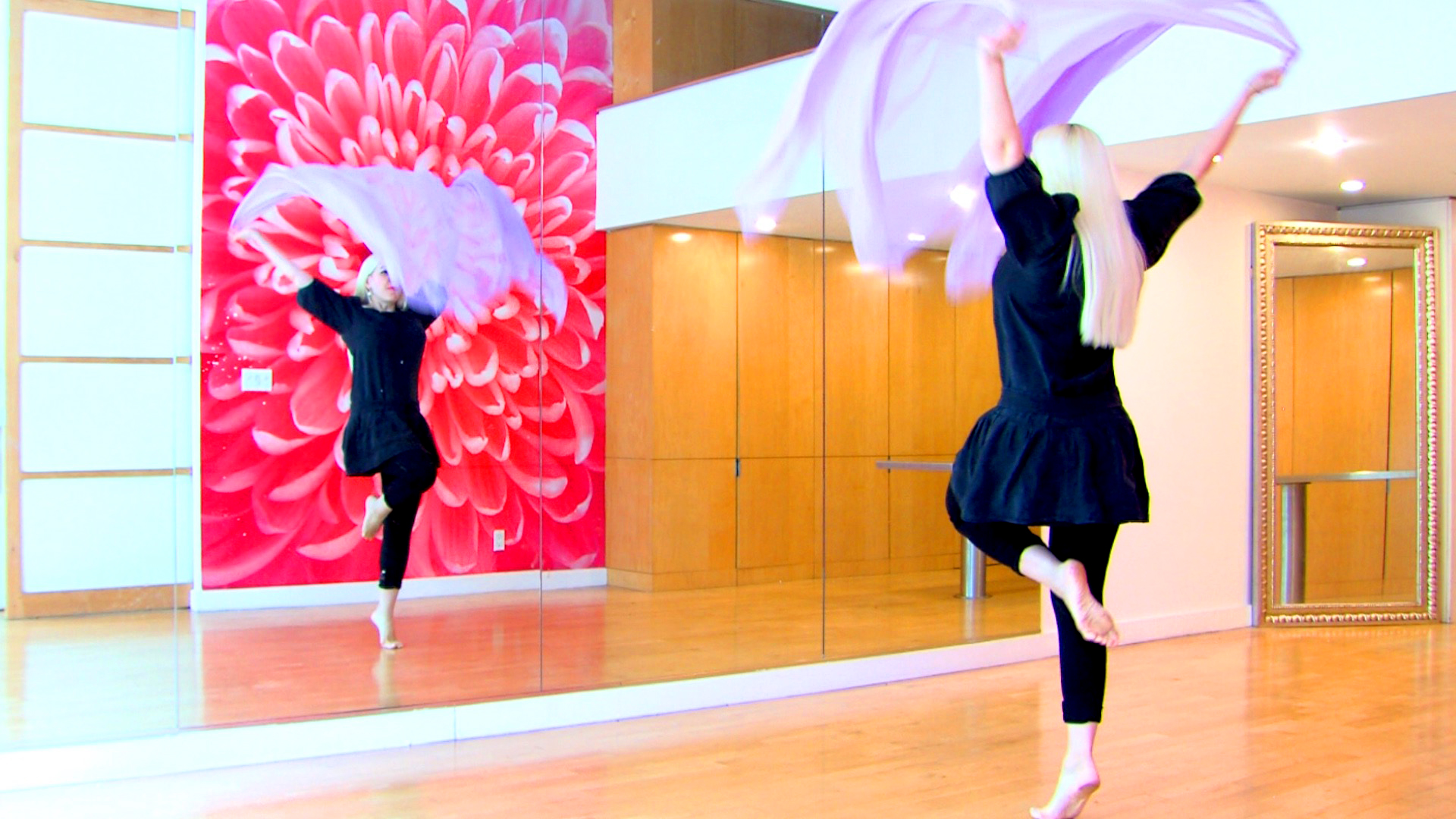 'Miserlou' Belly Dance Veil Choreography - Class 2 with Neon