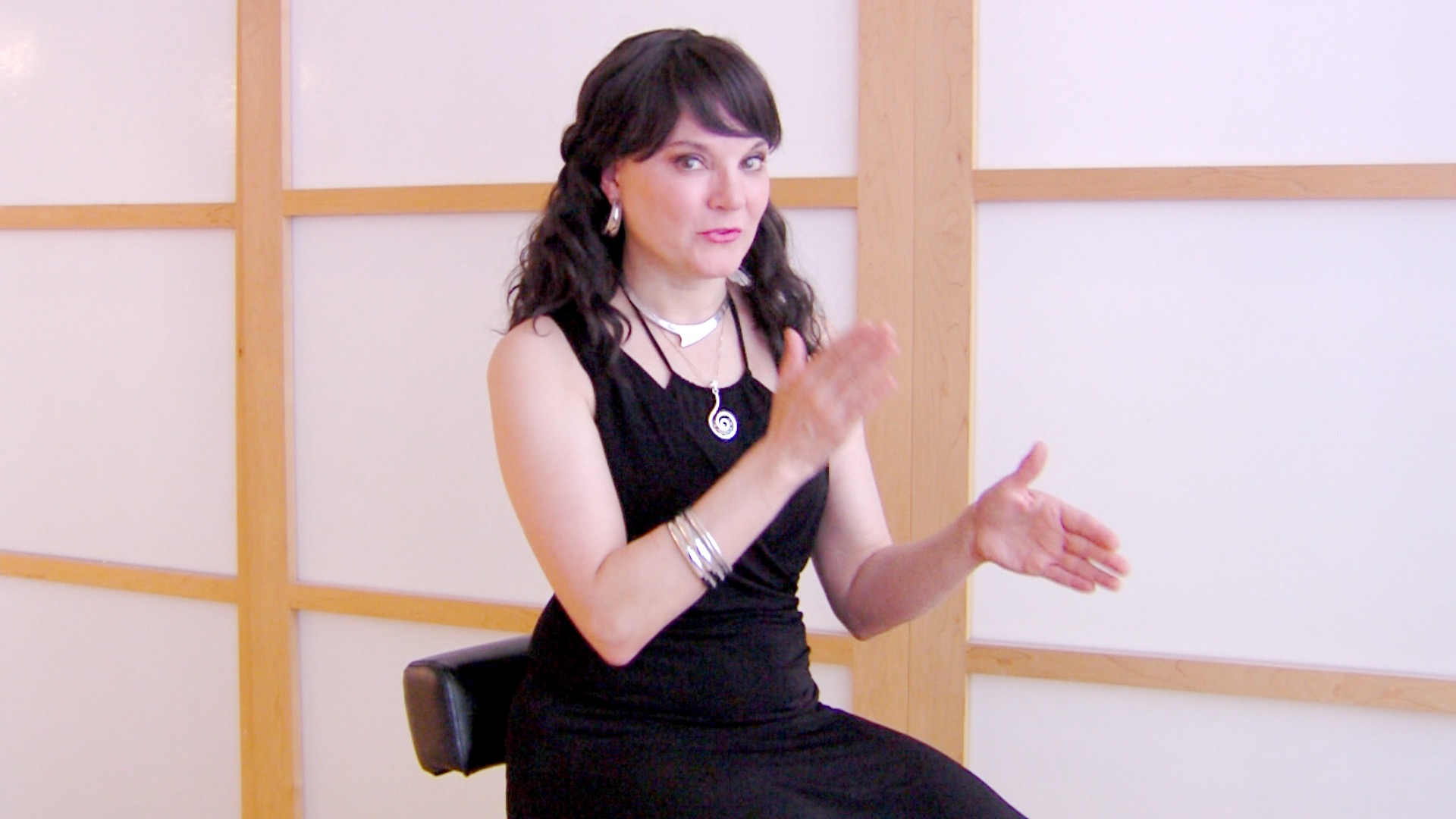 Belly dance stalkers - Tanna Valentine - Interview