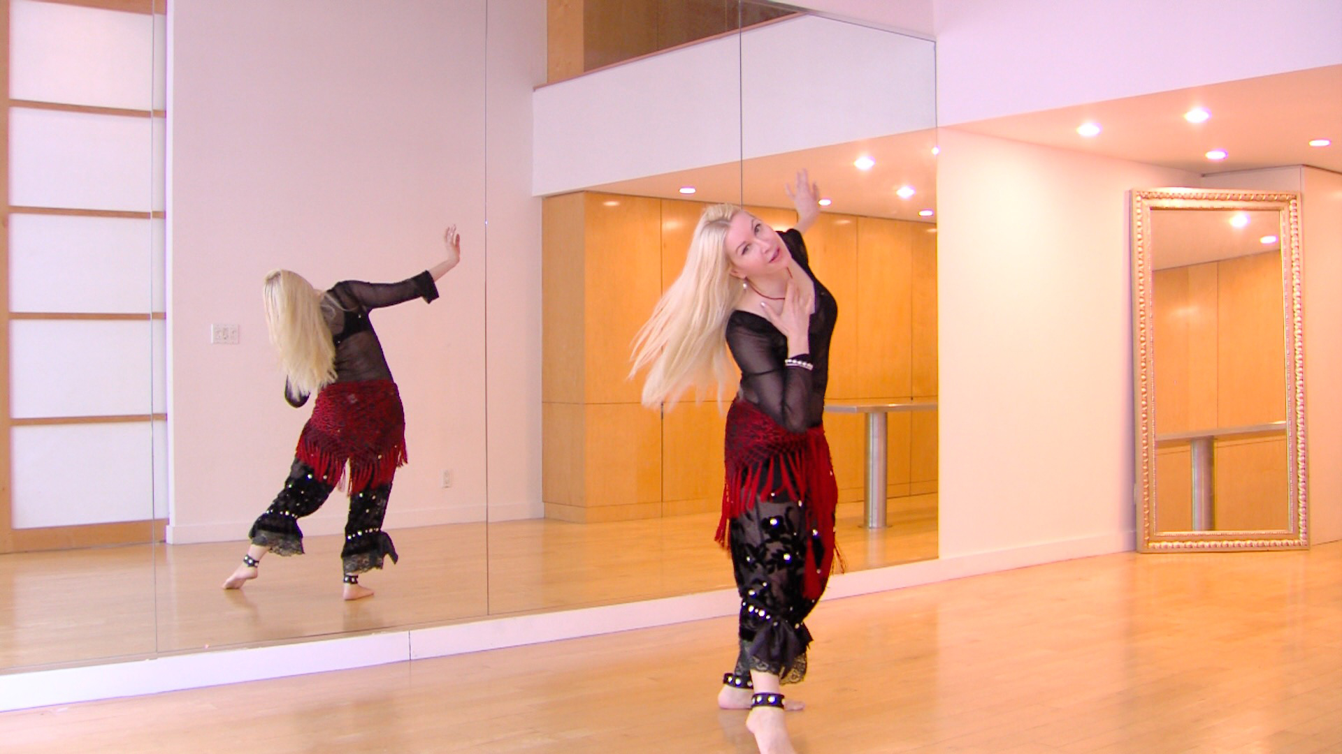 Belly Dance Taksim with Fluid Accents - with Neon